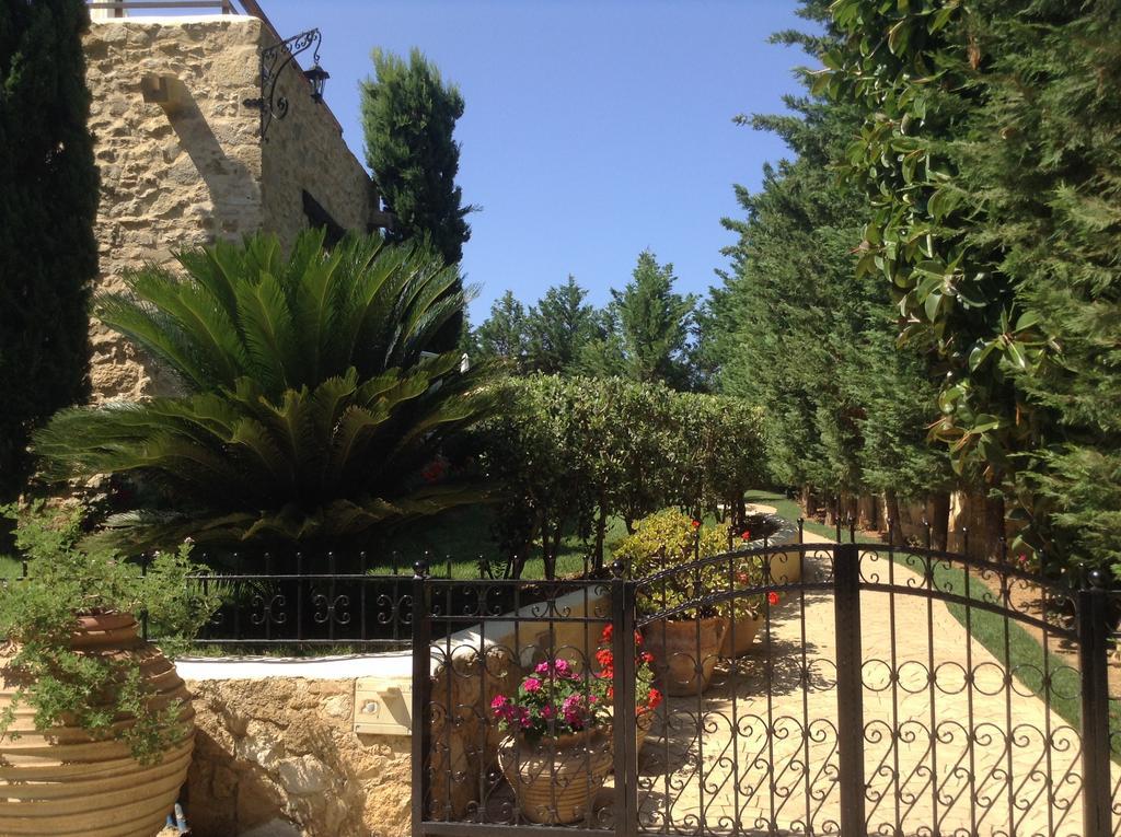 Rock House'S Villa Melody Platanias Room photo